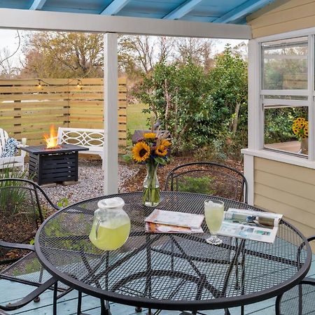 Maison D'Memoire Bed & Breakfast Cottages Rayne 外观 照片