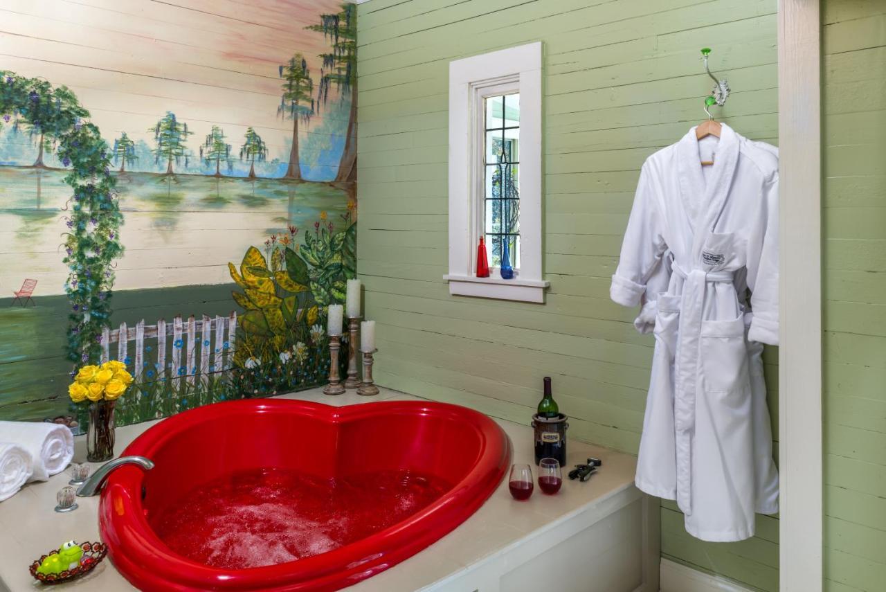 Maison D'Memoire Bed & Breakfast Cottages Rayne 外观 照片