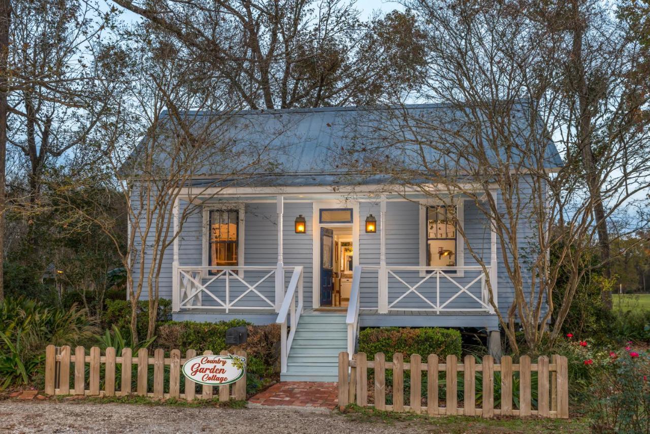 Maison D'Memoire Bed & Breakfast Cottages Rayne 外观 照片